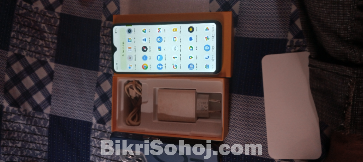 Realme C35